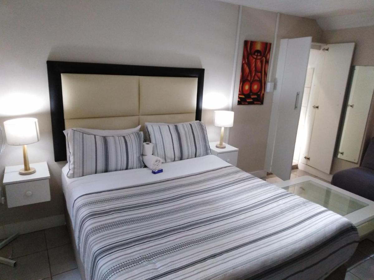 The Monument Guesthouse Port Elizabeth Buitenkant foto